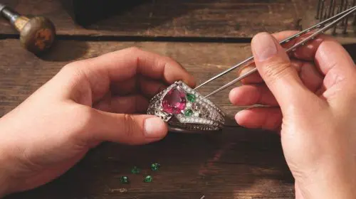 Gucci dezvăluie o colecție de bijuterii care omagiază istoria brandului