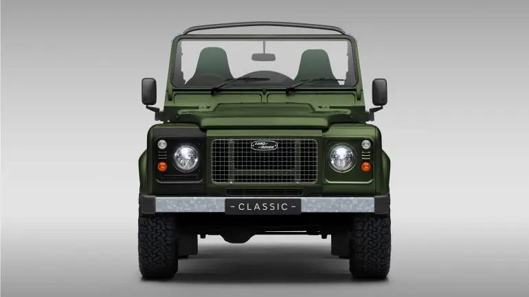 Defender Classic V8 Churchill Edition