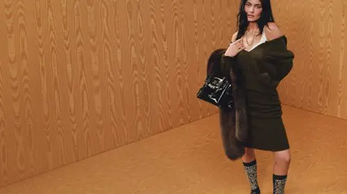Kylie Jenner, Lou Doillon și o serie de alte staruri se reunesc în noua campanie Miu Miu