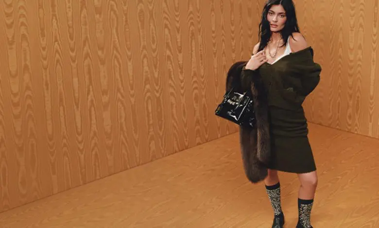 Kylie Jenner, Lou Doillon și o serie de alte staruri se reunesc în noua campanie Miu Miu