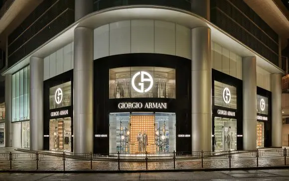 Armani a fost amendat cu 3,5 milioane de euro pentru afirmații etice înșelătoare