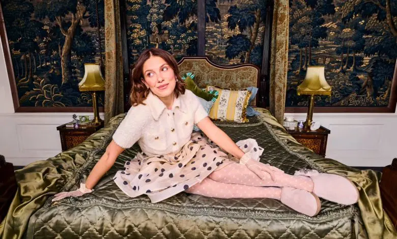 Millie Bobby Brown devine brand ambasador Crocs