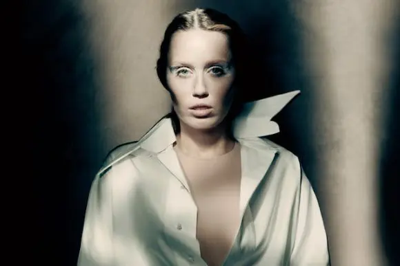 Maison Margiela o numește pe Miley Cyrus drept primul său ambasador global
