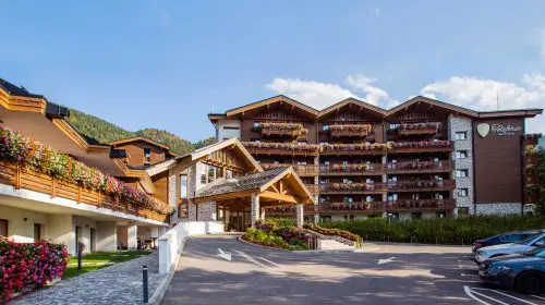 Teleferic Grand Hotel sărbătorește 10 ani de excelență în ospitalitate