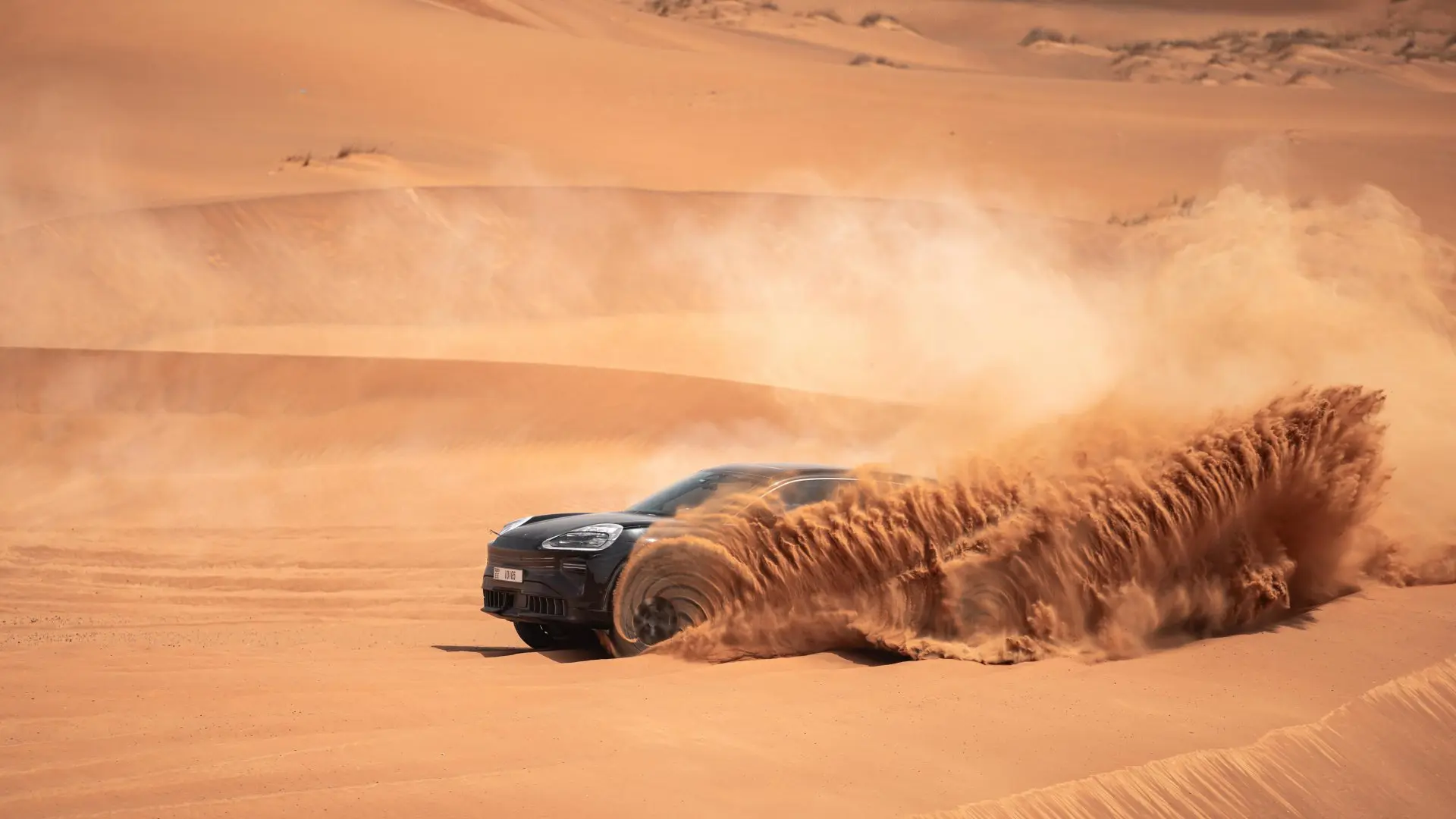 Porsche Cayenne testat în condiții extreme - reale și virtuale