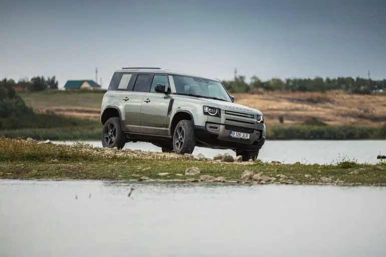DEFENDER Experience România