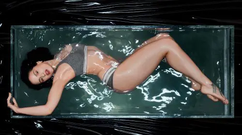 Rosalía este starul campaniei de lenjerie intimă Calvin Klein pentru toamnă 2025