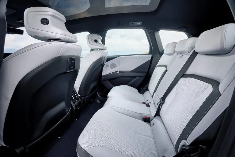 BMW iX3 symbiotic drive