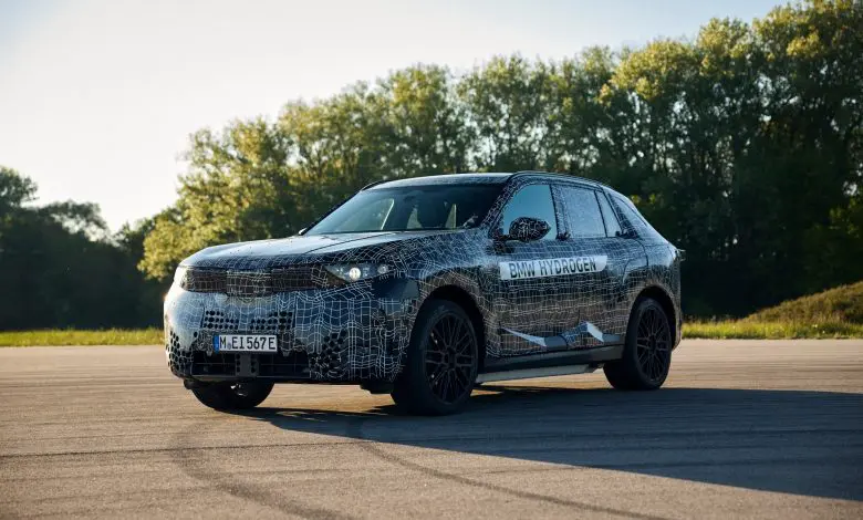 Noul BMW iX5 Hydrogen vă propune 5 variante de sisteme de propulsie