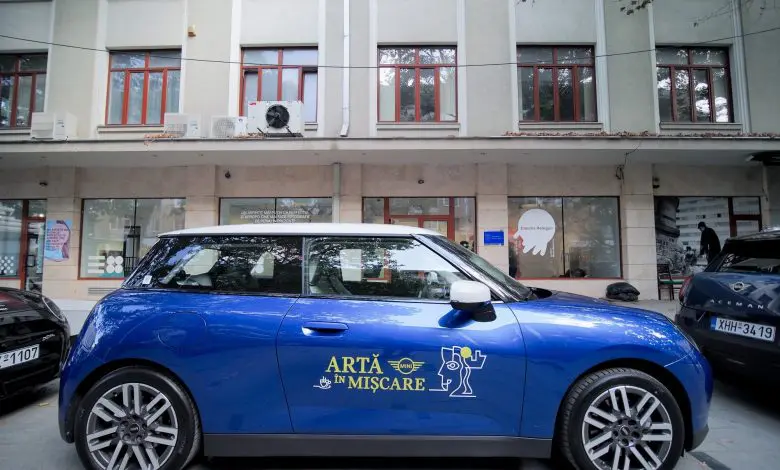 MINI în București la 66 de ani – redescoperirea orașului prin artă