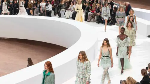 La WATCHPARTY: Show-urile de la Paris Fashion Week vor putea fi urmărite live într-un turneu de streaminguri