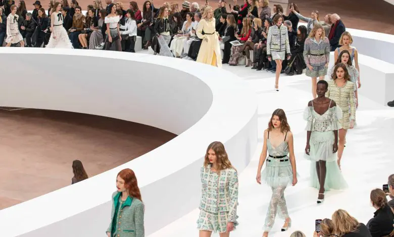 La WATCHPARTY: Show-urile de la Paris Fashion Week vor putea fi urmărite live într-un turneu de streaminguri