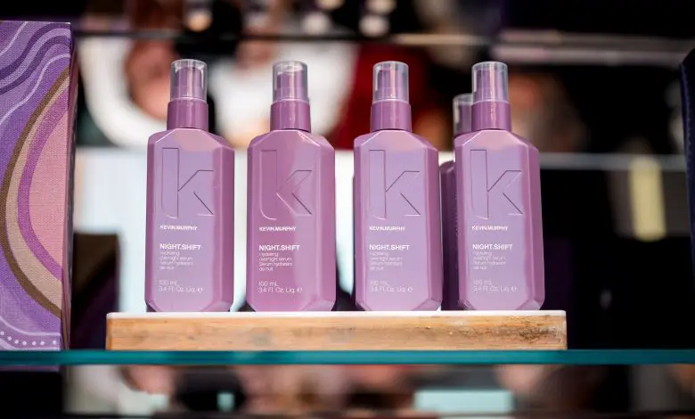 Kevin.Murphy a lansat un serum revoluționar care revitalizează părul peste noapte