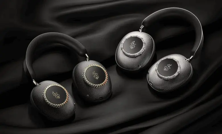 Jacob & Co. și Loewe dezvăluie căști împodobite cu diamante în ediție limitată