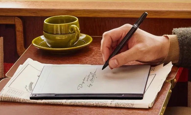 Montblanc îmbină tradiția cu inovația prin primele sale instrumente digitale de scris