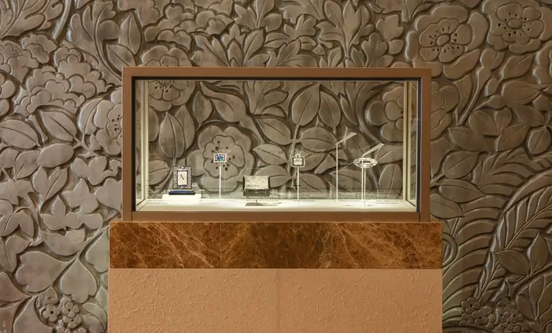 Van Cleef & Arpels celebrează moștenirea Art Deco cu o expoziție în Tokyo