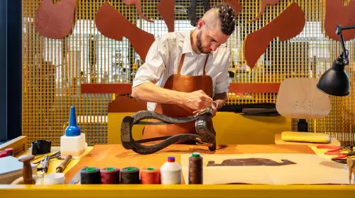 Hermès inaugurează un nou atelier de articole din piele în L’Isle-d’Espagnac (Charente), Franța