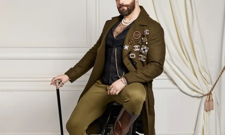 Luxury 153 – Laurențiu Paicu