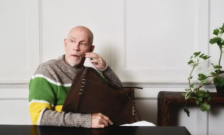John Malkovich este starul celei mai noi campanii JW Anderson