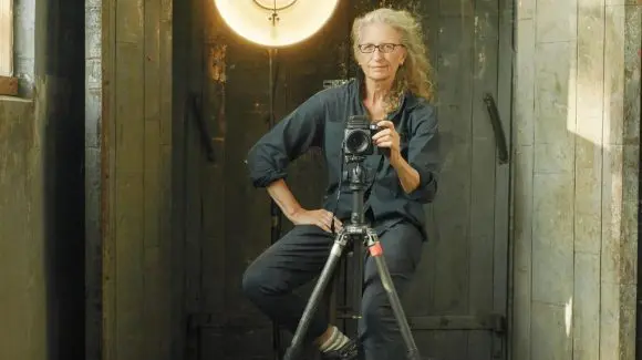 O ședință foto de 500.000 $ cu Annie Leibovitz este cadoul suprem de sărbători