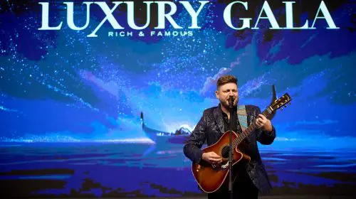 LUXURY Magazine a celebrat aniversarea de 19 ani la Gala LUXURY – Venice Carnival