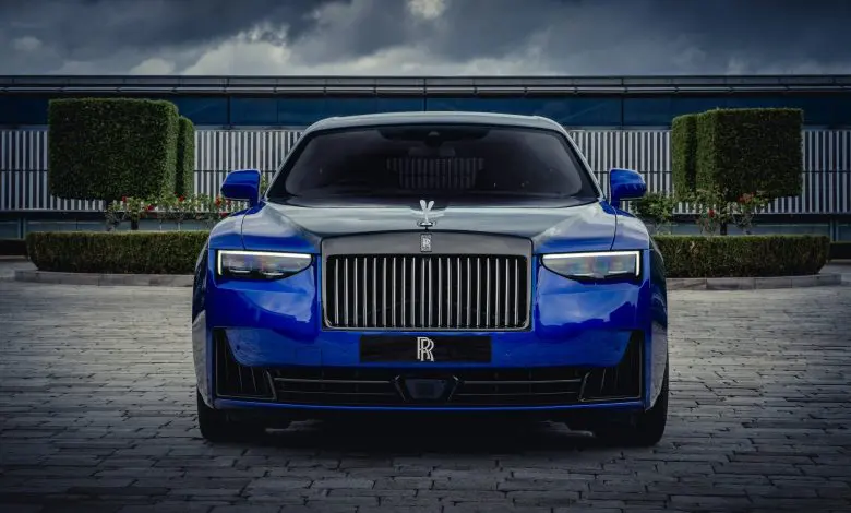 BLACK BADGE GHOST GAMER: Primul Rolls-Royce Bespoke inspirat de cultura jocurilor video vintage