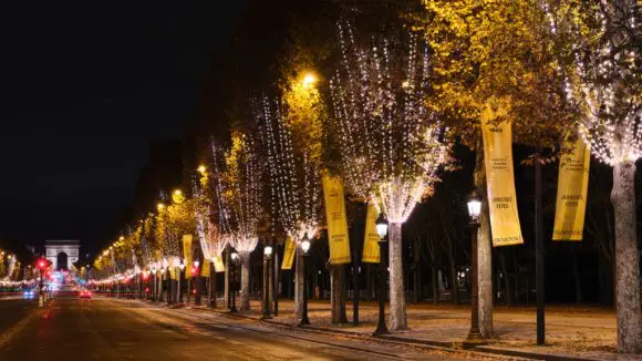 Swarovski luminează Champs-Élysées