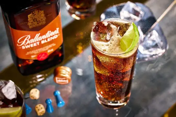 Pernod Ricard lansează în România Ballantine’s Sweet Blend și marchează o nouă etapă în evoluția categoriei de whisky
