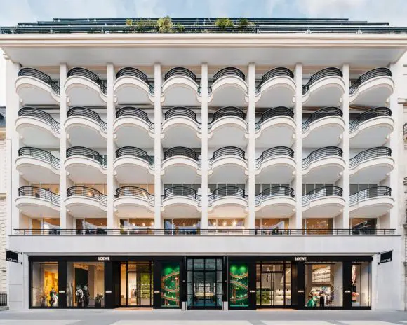 Casa Loewe deschide primul flagship din Franța