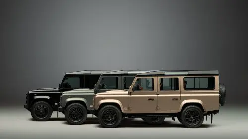 Defender Classic V8 revine într-o interpretare exclusivistă