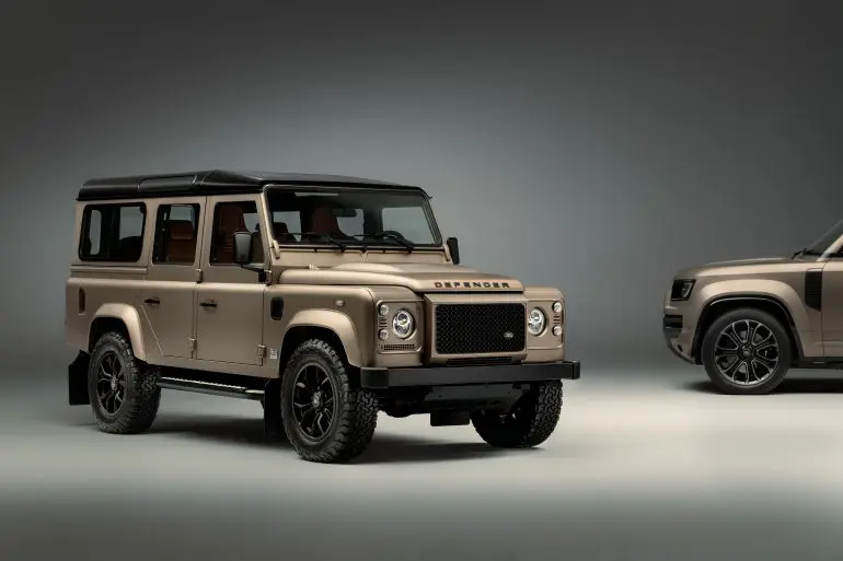 Defender Classic V8 revine într-o interpretare exclusivistă: design iconic, finisaje inspirate de Defender OCTA și materiale inovatoare precum Ultrafabrics™. Personalizat integral prin Works Bespoke și propulsat de un motor V8 de 5,0 l, 405 CP, acest model redefinește ideea de performanță legendară — fără limite, pe asfalt sau off-road.