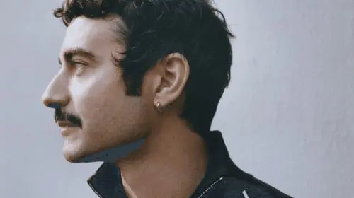 Dario Vitale își părăsește postul de director de creație al brandului Versace după mai puțin de un an