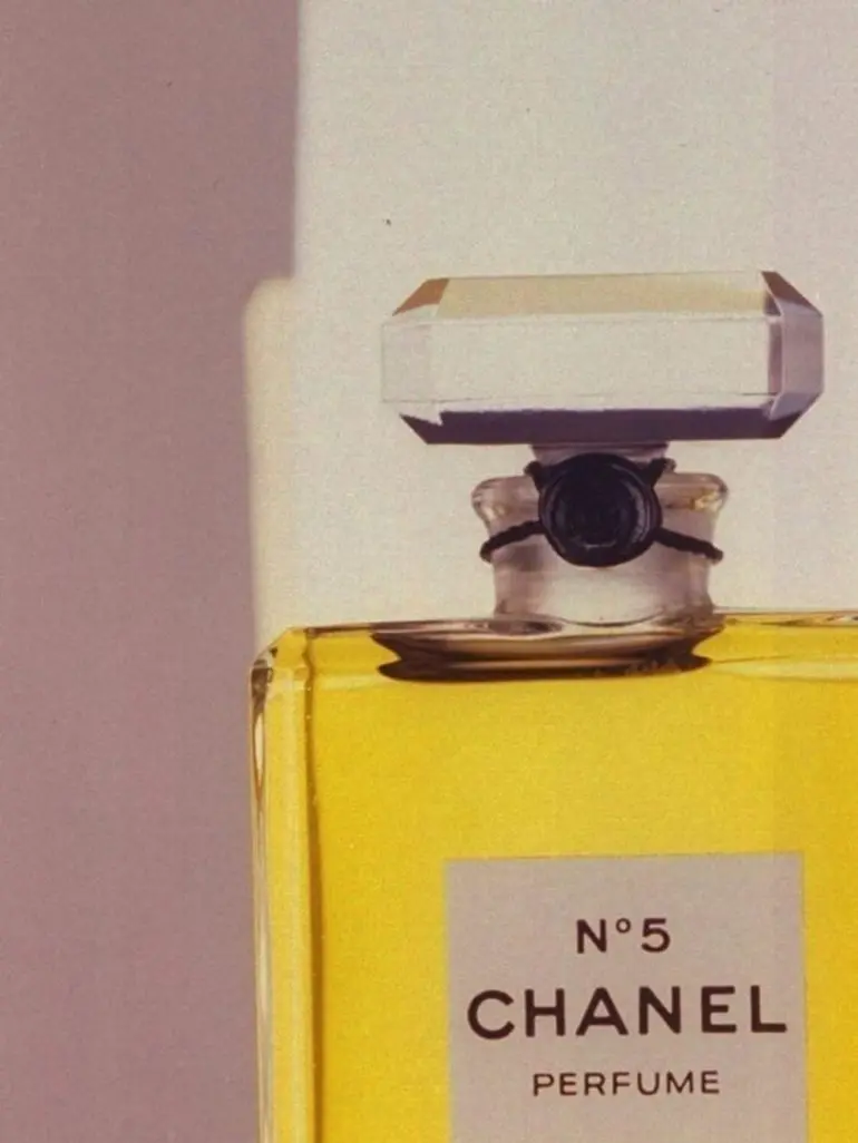 Prima imagine cu parfumul Chanel No. 5, 1921