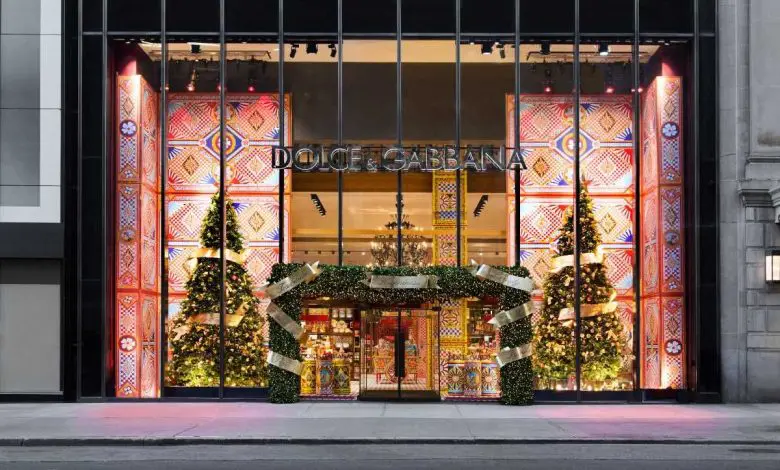 Dolce & Gabbana aduce spiritul festiv italian la New York printr-un târg de sărbători imersiv