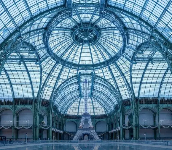 Cel mai mare patinoar indoor din lume se redeschide la Paris