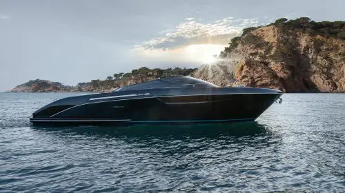 Riva Cento – Ambarcațiunea decapotabilă destinată colecționarilor