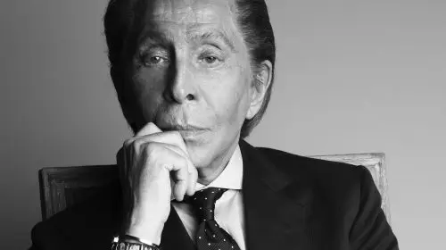 Creatorul de modă italian Valentino Garavani a murit la vârsta de 93 de ani