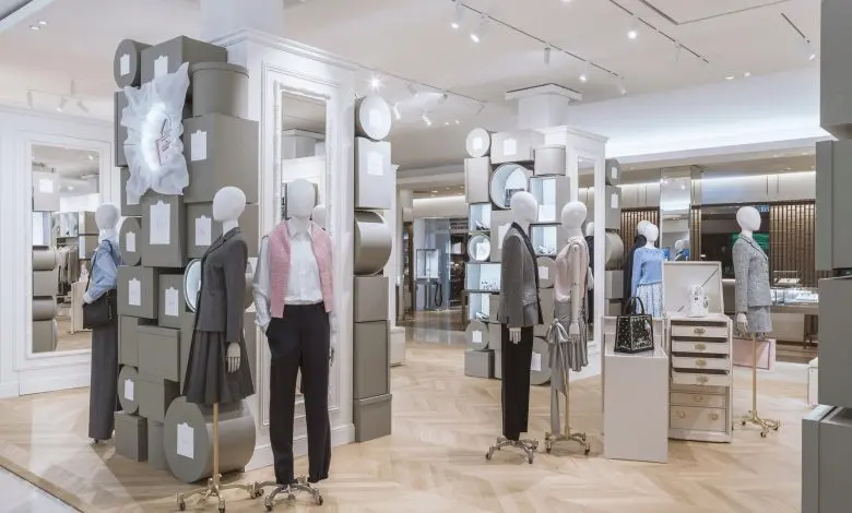 Dior inaugurează un pop-up și o expoziție de artă în Paris