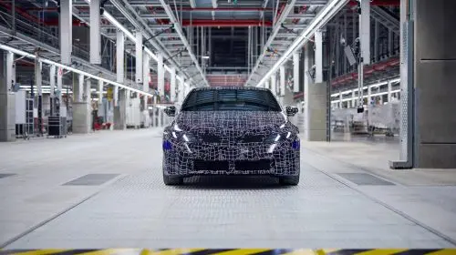 Primele vehicule de pre-serie pentru noul BMW i3 ies de pe linia de asamblare de la uzina din München