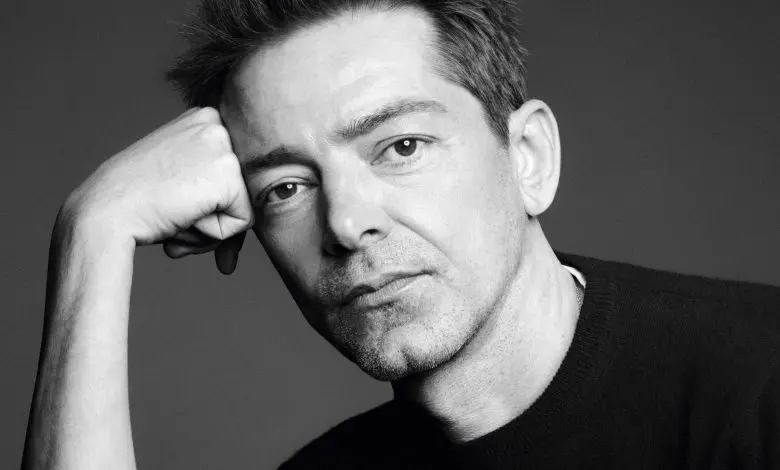Pieter Mulier este noul director de creație al casei de modă Versace
