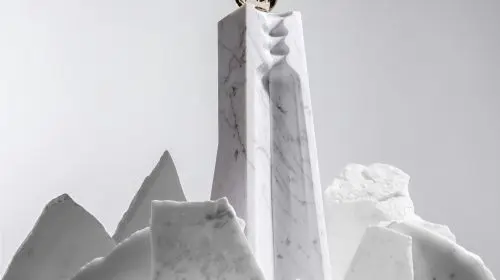 Volcán de mi Tierra a lansat prima tequila Añejo găzduită într-o sticlă de marmură