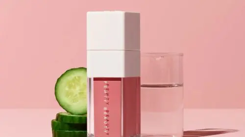 Fenty Beauty introduce o nouă generație de blush lichid