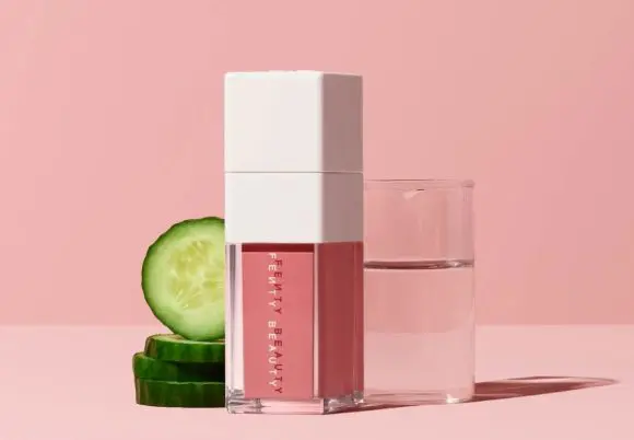 Fenty Beauty introduce o nouă generație de blush lichid