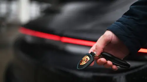 Porsche își lansează serviciul de încărcare în România