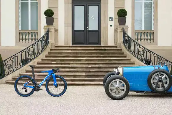 Bugatti lansează o bicicletă de șosea de 24.000 de dolari