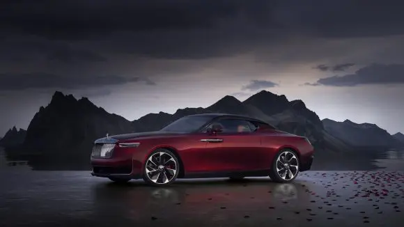 Rolls-Royce a lansat programul Coachbuild Collection