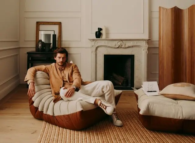 BOSS și Ligne Roset reinventează fotoliul Togo