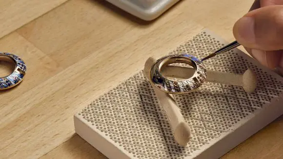 Cartier și The King’s Foundation creează un program educațional pentru viitorii ceasornicari