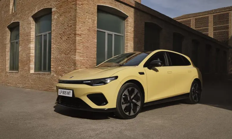 Leapmotor lansează oficial în Europa noul B05, primul model electric sportiv al mărcii