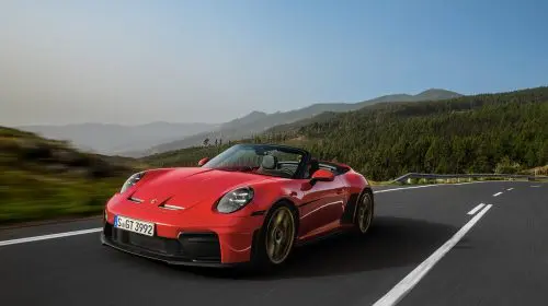 Porsche 911 GT3 este disponibil pentru prima dată cu un plafon decapotabil complet automat